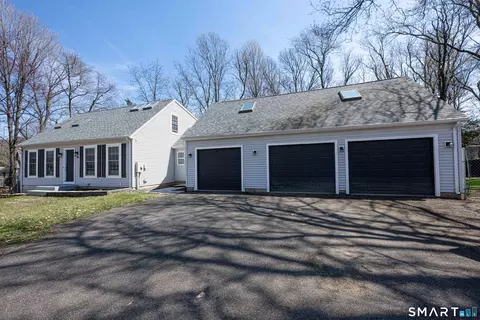 82 Heather Hts, Meriden, CT 06450