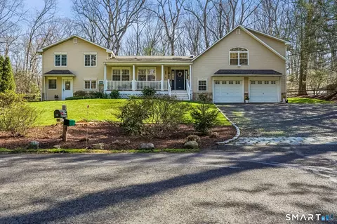 16 Eastwood Rd, Norwalk, CT 06851