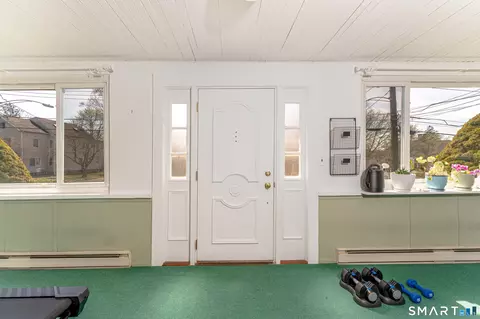 Entry Way - 49 Central Ave, Hamden, CT 06517 photo 4 of 5