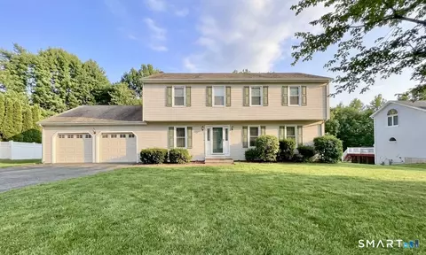 1985 Cutspring Rd, Stratford, CT 06614