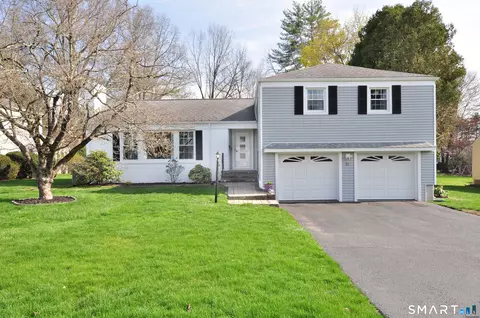 21 Proctor Dr, West Hartford, CT 06117