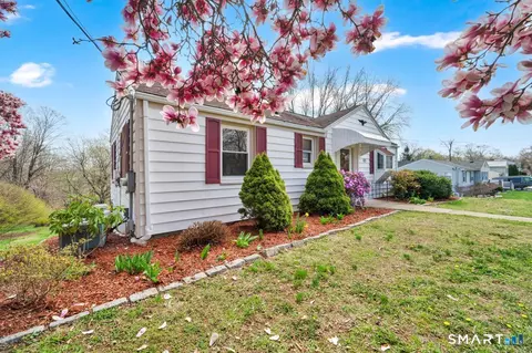 123 Pleasant Ave, East Haven, CT 06512