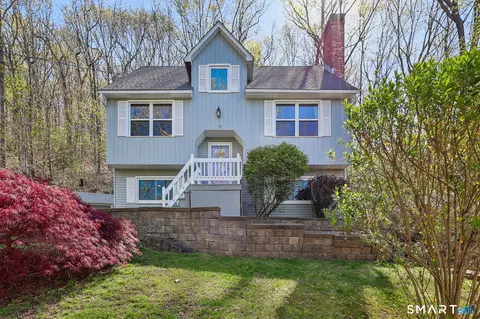 16 Fox Rd, Plainville, CT 06062