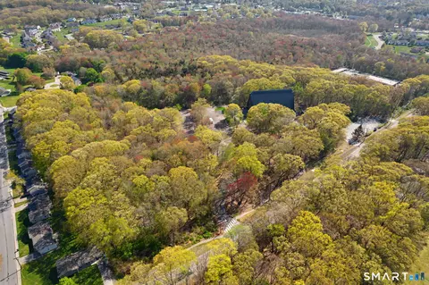 231 Gungywamp Rd, Groton, CT 06340