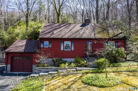 6 Morris Hubbard Rd, Higganum, CT 06441