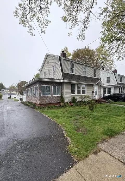 16 Shoreham Rd, New Haven, CT 06512