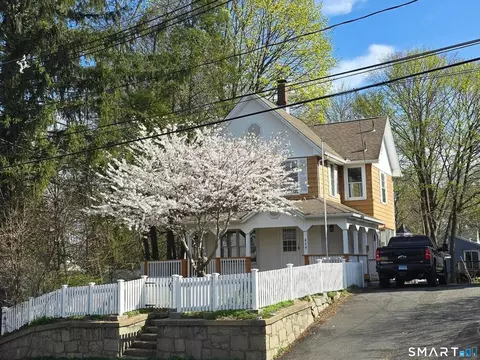 854 Frost Rd, Waterbury, CT 06705