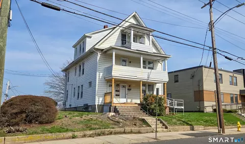 141 Division St, Ansonia, CT 06401
