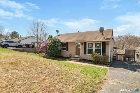 107 Celentano Dr, Naugatuck, CT 06770