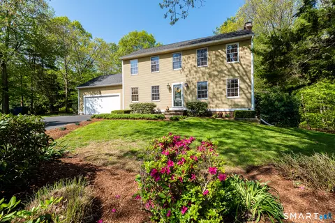 93 Heatherwood Dr, Colchester, CT 06415
