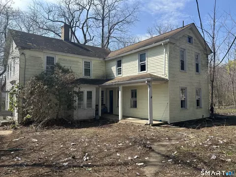 134 Sillimanville Rd, Moodus, CT 06469