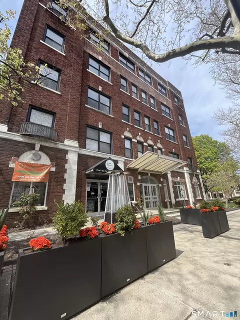 881 Lafayette Blvd #1A, Bridgeport, CT 06604