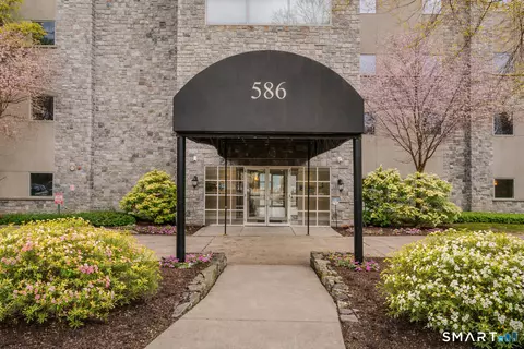 586 W Thames St #610, Norwich, CT 06360