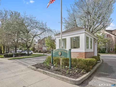 51 Forest Ave #23, Greenwich, CT 06870