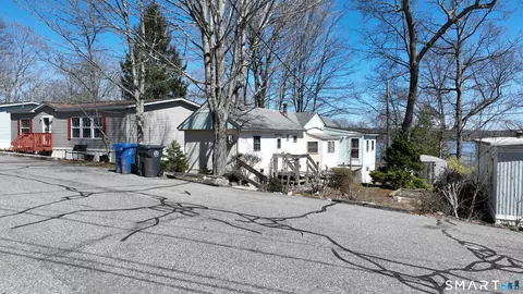 Exterior - 14 Mountainview Rd, East Hampton, CT 06424 photo 6 of 7