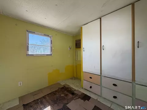 Bedroom - 14 Mountainview Rd, East Hampton, CT 06424 photo 5 of 6