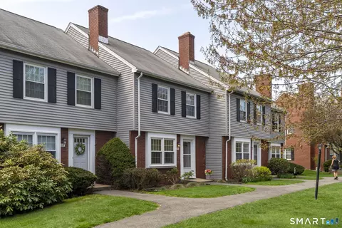 1 Barrington Dr #B, Wethersfield, CT 06109