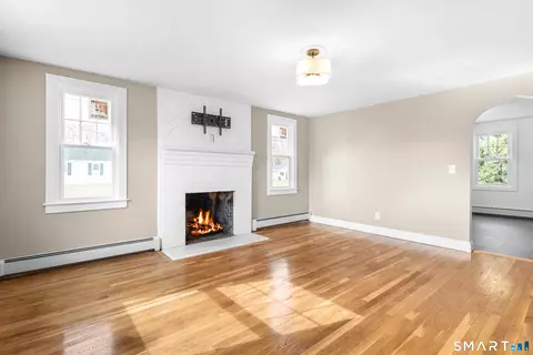 Living - 395 Maple St, Killingly, CT 06239 photo 1 of 3