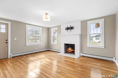 Living - 395 Maple St, Killingly, CT 06239 photo 2 of 3
