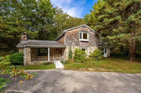 418 Plymouth Rd, Harwinton, CT 06791
