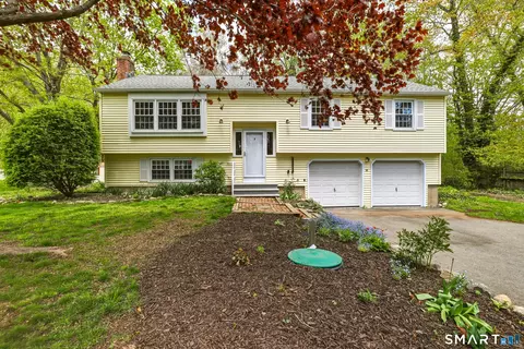10 Salem Rd, Madison, CT 06443