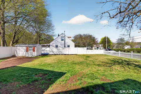 Exterior - 6 Welch St, Hamden, CT 06514 photo 5 of 6