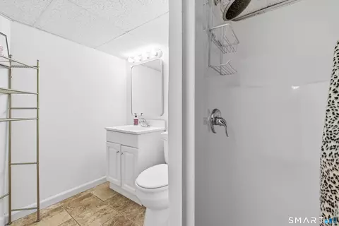 Bath - 6 Welch St, Hamden, CT 06514 photo 2 of 2
