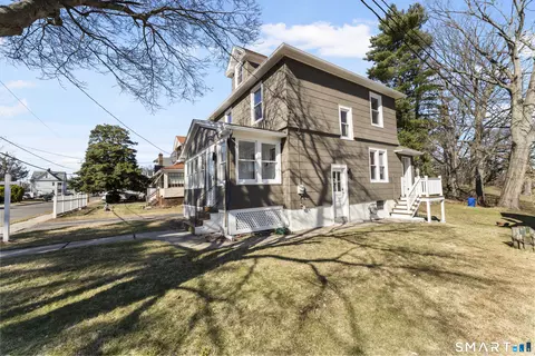 30 Oakwood St, East Hartford, CT 06108