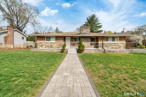 2776 E Main St, Bridgeport, CT 06610