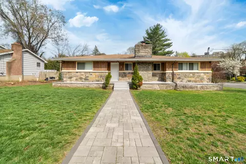 2776 E Main St, Bridgeport, CT 06610