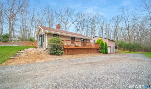 194 W Main St, Niantic, CT 06357