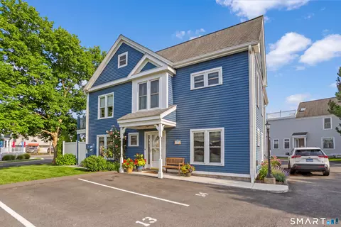 4 Seabreeze Ave #B, Milford, CT 06460