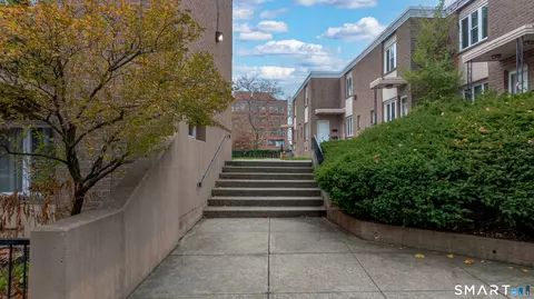 120 Wooster St #L, New Haven, CT 06511