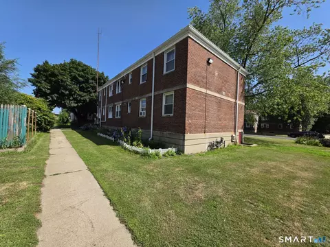 744 Canaan Road Rd #23, Bridgeport, CT 06610