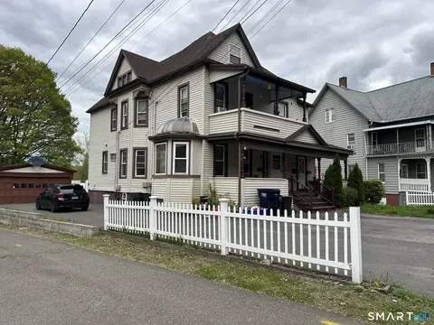 310-312 Derby Ave, Derby, CT 06418