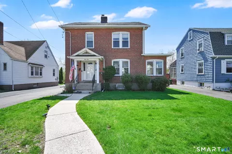 41 Saint James St, West Hartford, CT 06119