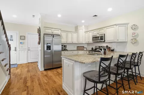 67 Aiken St #B, Norwalk, CT 06851