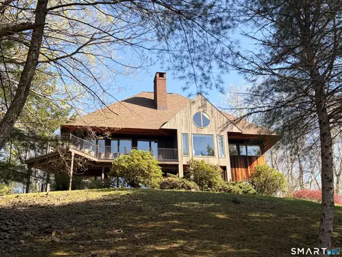 86 Washburn Rd, Canton, CT 06019