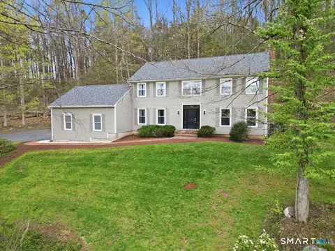 11 Cricket Ln, Avon, CT 06001