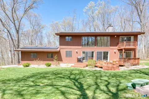 129 Sawmill Brook Ln, Mansfield, CT 06250