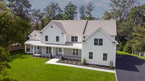 32 Webb Rd, Westport, CT 06880