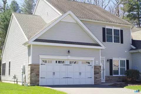 32 Brighton Park Way #32, Bloomfield, CT 06002