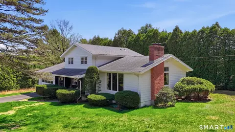 64 Lovely St, Canton, CT 06019