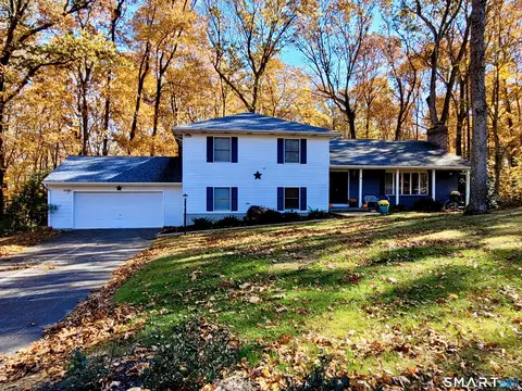 69 Sherwood Ln, Norwich, CT 06360