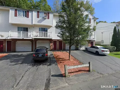 176 Lincoln St #3, Waterbury, CT 06710