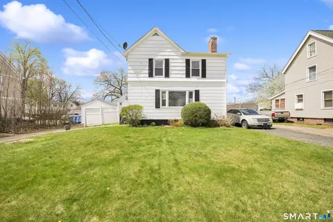 26 Foster St, Manchester, CT 06040