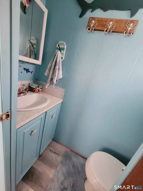 Bath - 199 G St, Groton, CT 06340 photo 1 of 2