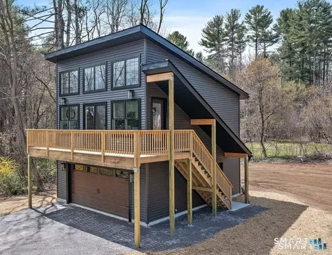 6 Indian Run Dr, Thompson, CT 06277
