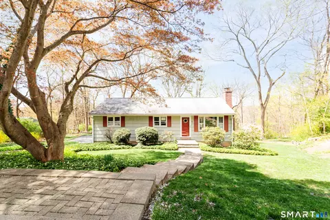 54 Bunnell Cir, Fairfield, CT 06825