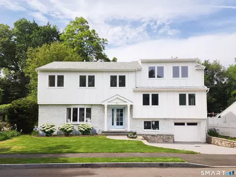 37 Mary Ln, Riverside, CT 06878